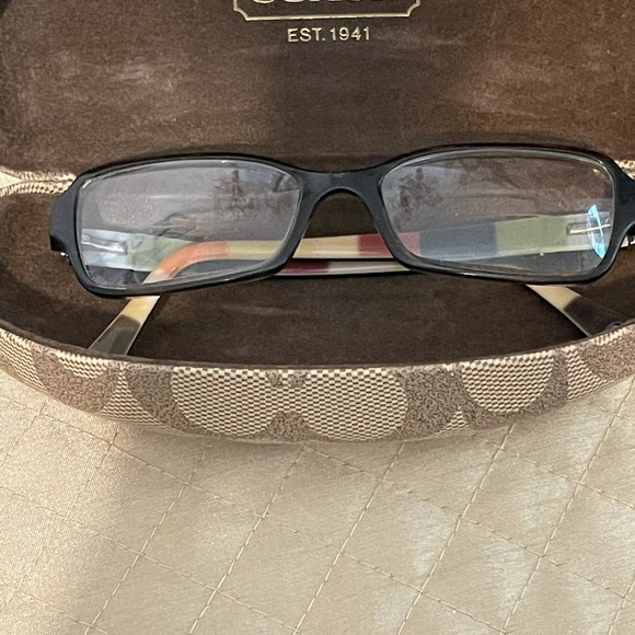 Coach eyeglasses and Case - Picture 3 of 6